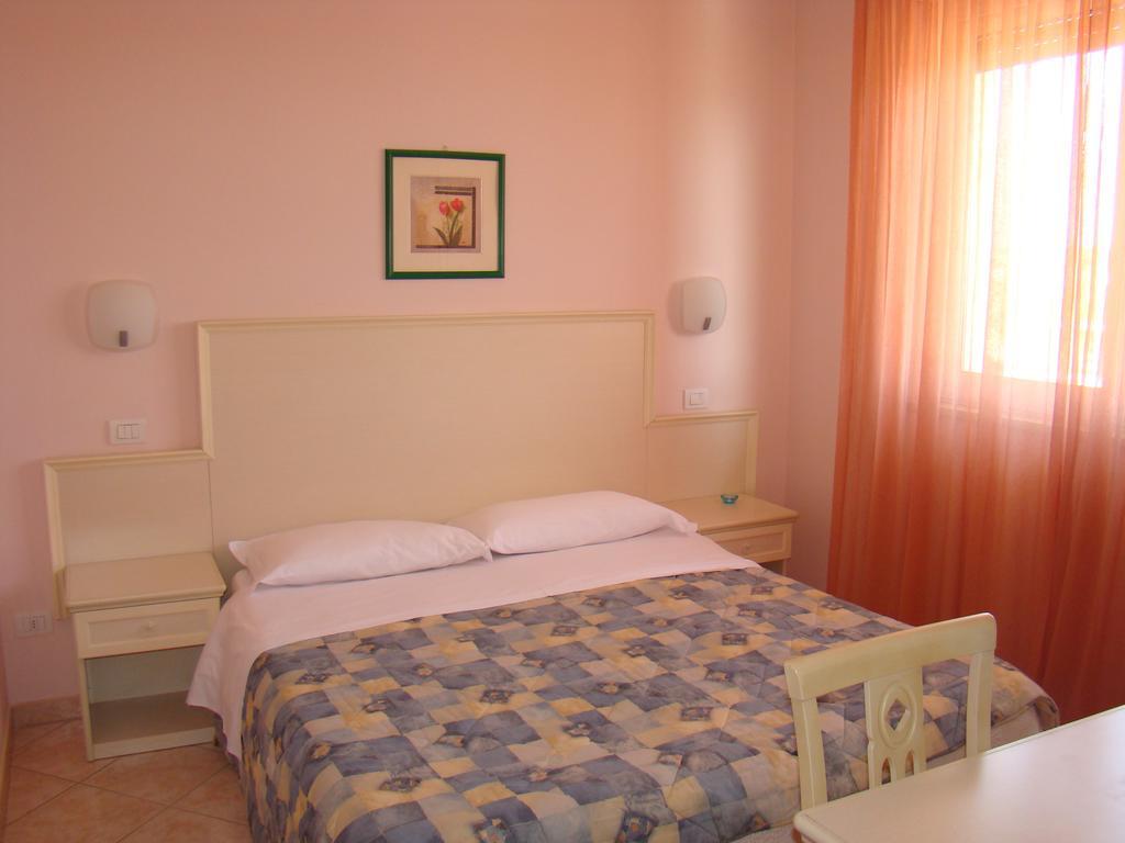 Il Casale Aparthotel Martinsicuro Exterior photo